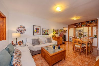 Charming 2 Bedroom Apartment in the Heart of Puerto del Carmen