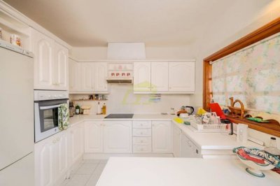 Expansive private plot, sea views, and great potential