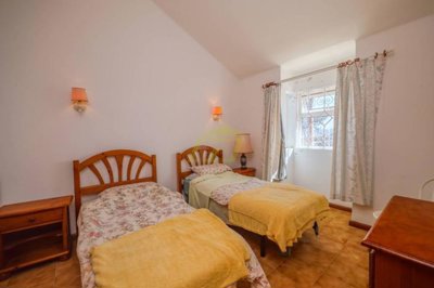 Expansive private plot, sea views, and great potential