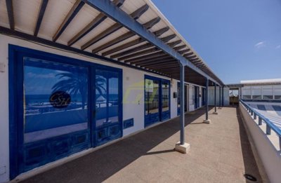 Elevate your business with this prime office/shop space with ocean views in Costa Teguise