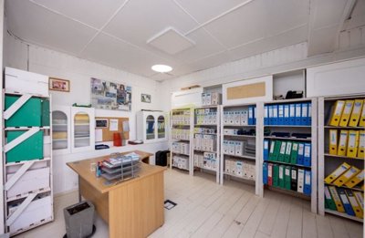 Elevate your business with this prime office/shop space with ocean views in Costa Teguise