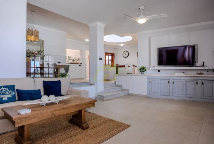 Image No.11-5 Bed Villa for sale