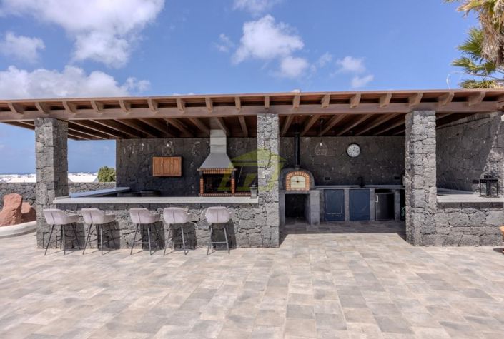 Image No.3-5 Bed Villa for sale