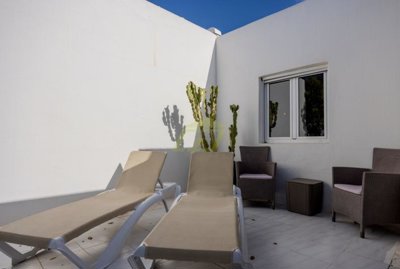 1 bedroom property with communal pool in Playa Blanca