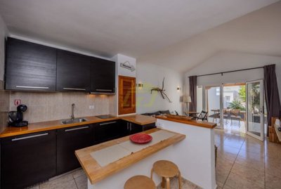 1 bedroom property with communal pool in Playa Blanca