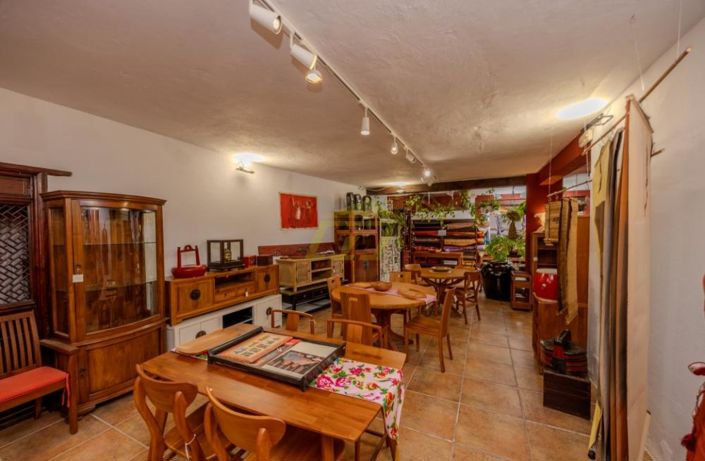 Image No.8-1 Bed Commercial for sale