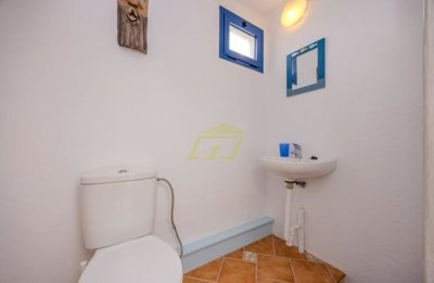 A tranquil coastal retreat in La Graciosa