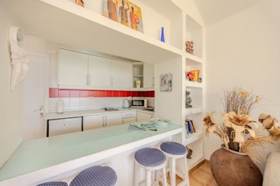 Semi-detached bungalow with pool and sea views