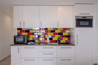 Ground floor apartment in secure gated complex close to the beach