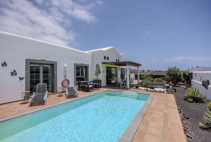 Image No.1-Villa de 3 chambres à vendre à Playa Blanca