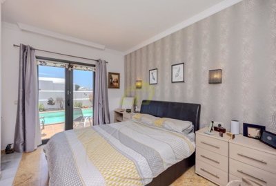 Exclusive corner plot villa on gated community in Playa Blanca