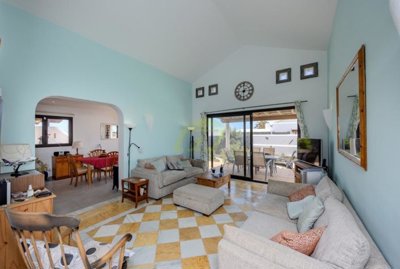Exclusive corner plot villa on gated community in Playa Blanca