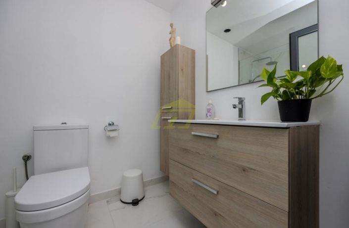 Image No.11-3 Bed Villa for sale