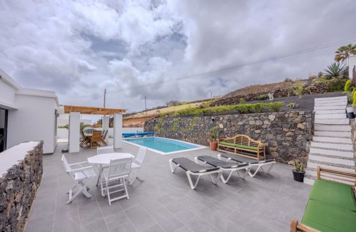 Image No.28-3 Bed Villa for sale