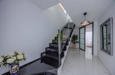 Villa with private pool and sea Views in Tabayesco