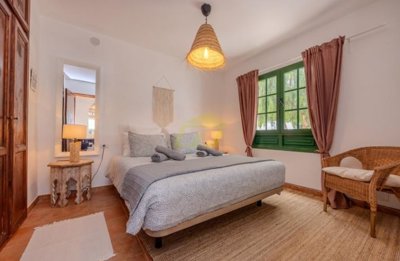 3 bedroom, 2 bathroom villa with enclosed garden with stunning views in Soo