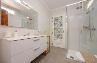 3 bedroom, 2 bathroom villa with enclosed garden with stunning views in Soo