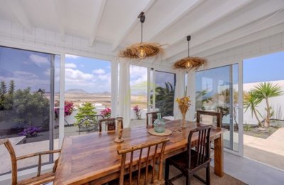 3 bedroom, 2 bathroom villa with enclosed garden with stunning views in Soo
