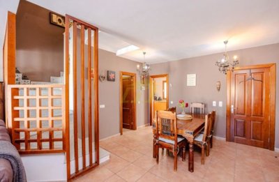 3 bedroom home with private pool in Costa Teguise