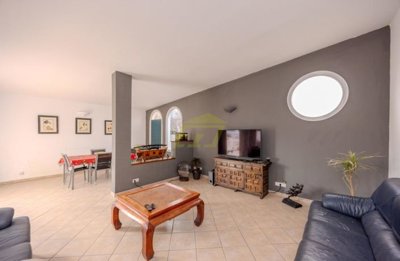 3 bedroom villa with garden in Costa Teguise