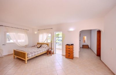 3 bedroom villa with garden in Costa Teguise