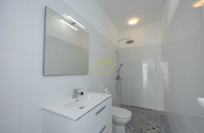 Newly Refurbished family home with guest apartment in Arrecife
