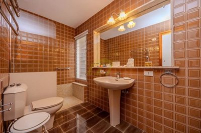 Four bedroom apartment in Arrecife with two parking spaces