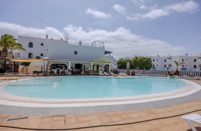 1 bedroom apartment with 2 communal swimming pools in Costa Teguise