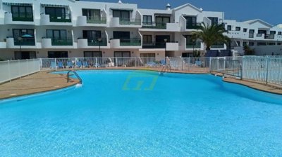 1 bedroom 1 bathroom apartment with communal pool in Costa Teguise