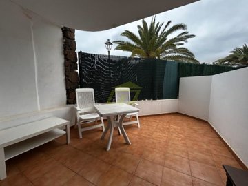 1 bedroom 1 bathroom apartment with communal pool in Costa Teguise