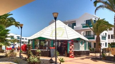 1 bedroom 1 bathroom apartment with communal pool in Costa Teguise