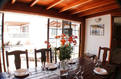 5 Bedroom 5 bathroom property with private garden & terrace in Puerto Calero