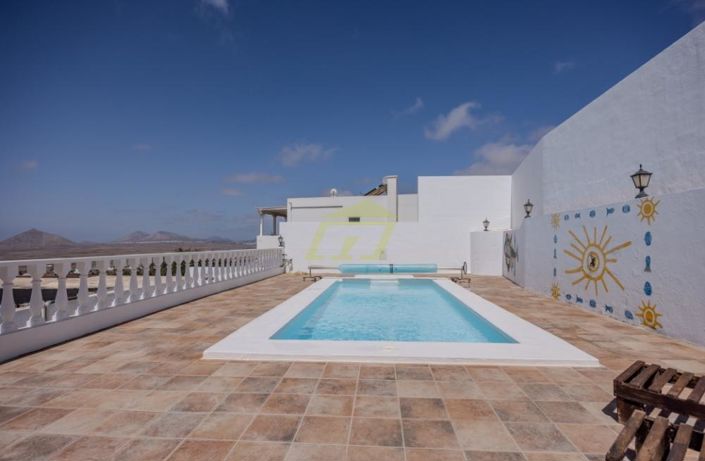 Image No.28-5 Bed Villa for sale