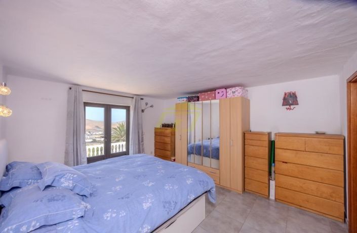 Image No.8-5 Bed Villa for sale