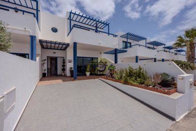 Make this your new home in Playa Blanca!