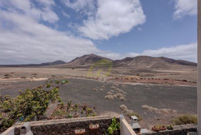 Make this your new home in Playa Blanca!
