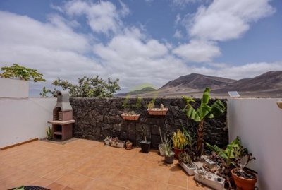 Make this your new home in Playa Blanca!