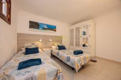 Ground floor apartment just 50m from the beach in Puerto del Carmen