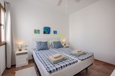 Stylish villa with private pool, garage, and sea views in Playa Blanca