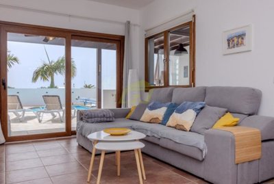 Stylish villa with private pool, garage, and sea views in Playa Blanca