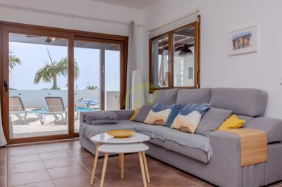 Stylish villa with private pool, garage, and sea views in Playa Blanca
