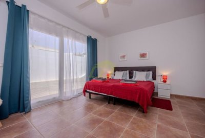 Stylish villa with private pool, garage, and sea views in Playa Blanca