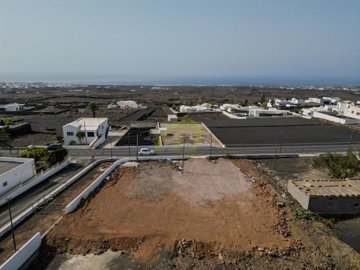 1,000m2 plot for sale in Conil with sea views