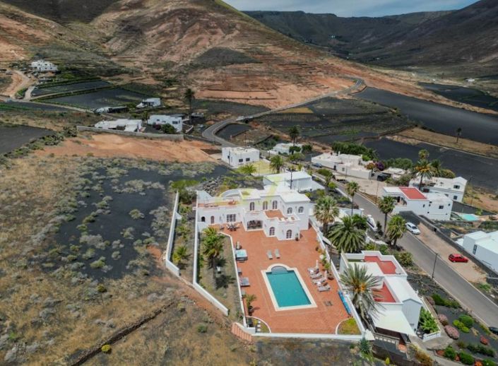 Image No.1-Villa de 5 chambres à vendre à Lanzarote