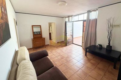 1 Bedroom Bungalow in Sought-After Puerto Calero Complex with Pool