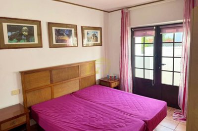 1 Bedroom Bungalow in Sought-After Puerto Calero Complex with Pool