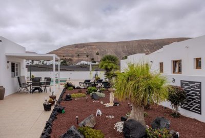 Charming 3 bedroom villa with pool & garden in Yaiza – Exclusive to Lanzarote Investments