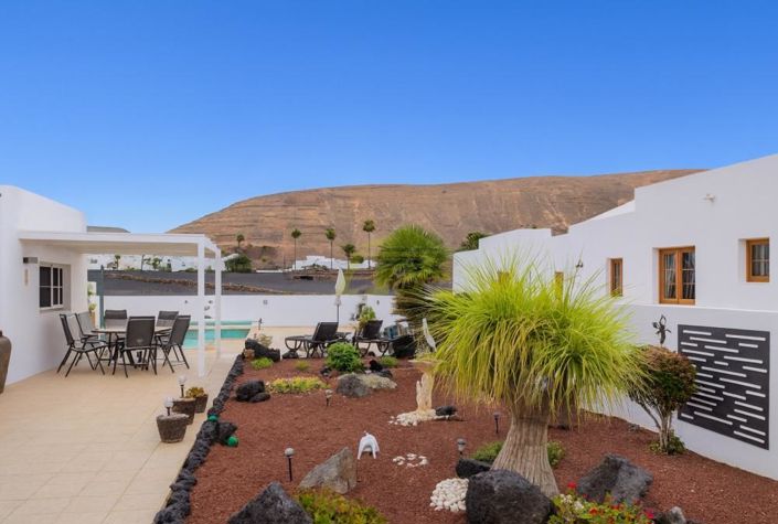 Image No.2-3 Bed Villa for sale