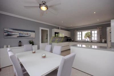 Charming 3 bedroom villa with pool & garden in Yaiza – Exclusive to Lanzarote Investments