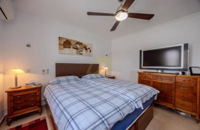 Apartment with sea views in Las Coronas Complex Playa Bastián